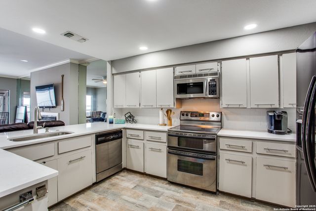 525 Horseshoe Bay North Blvd, Horseshoe Bay, TX 78657