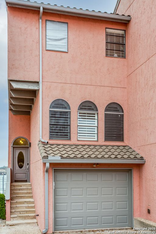 525 Horseshoe Bay North Blvd, Horseshoe Bay, TX 78657