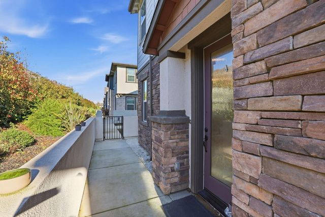 3080 Seaspray Walk, Sacramento, CA 95833