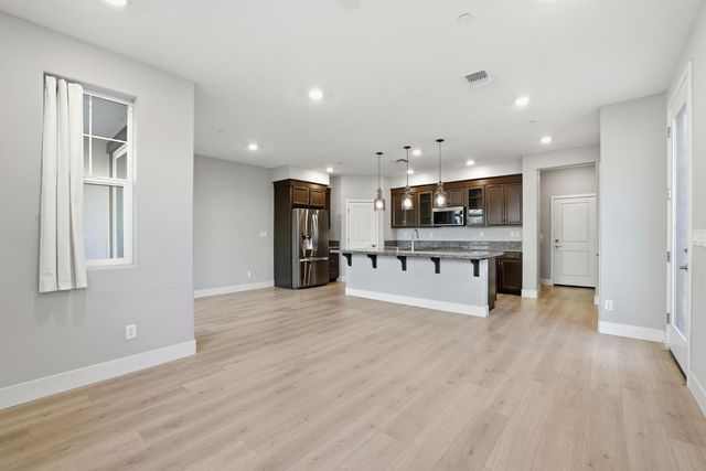 3080 Seaspray Walk, Sacramento, CA 95833