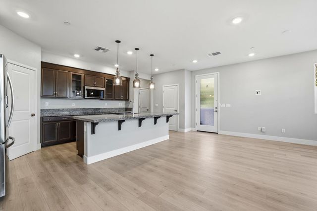 3080 Seaspray Walk, Sacramento, CA 95833