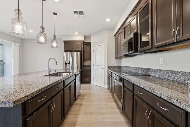 3080 Seaspray Walk, Sacramento, CA 95833