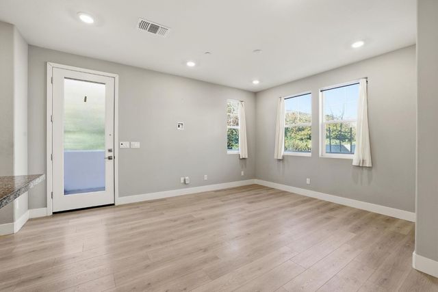 3080 Seaspray Walk, Sacramento, CA 95833