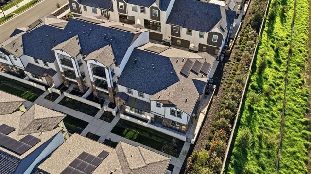 3080 Seaspray Walk, Sacramento, CA 95833