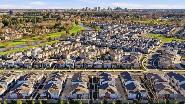 3080 Seaspray Walk, Sacramento, CA 95833