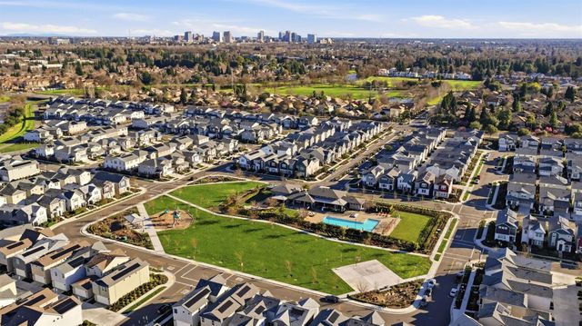 3080 Seaspray Walk, Sacramento, CA 95833