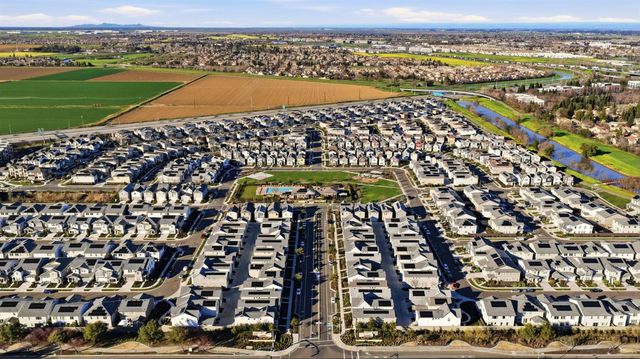 3080 Seaspray Walk, Sacramento, CA 95833