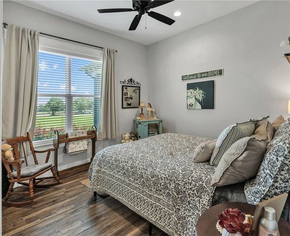 9163 North Fm 46, Franklin, TX 77856