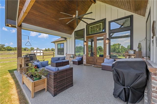 9163 North Fm 46, Franklin, TX 77856