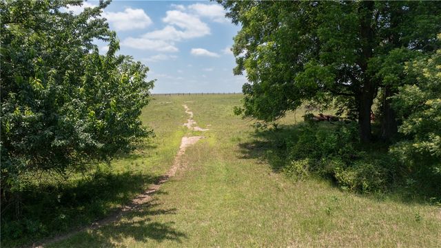 9163 North Fm 46, Franklin, TX 77856