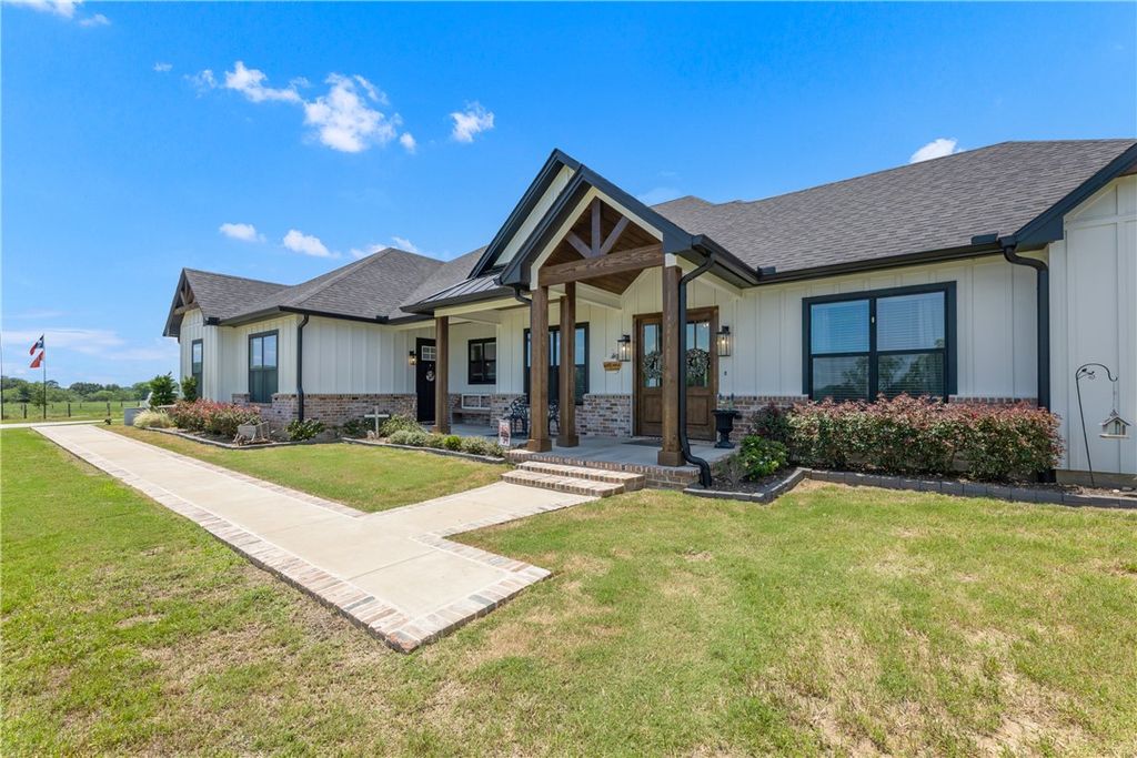 9163 North Fm 46, Franklin, TX 77856 — photo 2