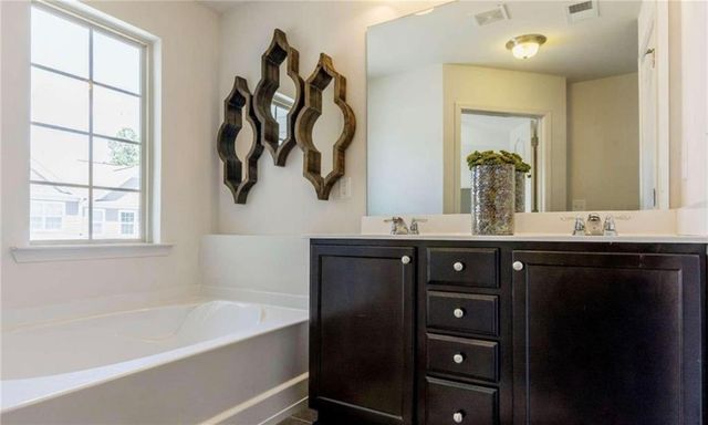 5888 Radford Loop, Fairburn, GA 30213