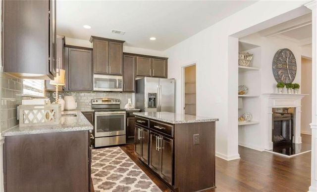 5888 Radford Loop, Fairburn, GA 30213