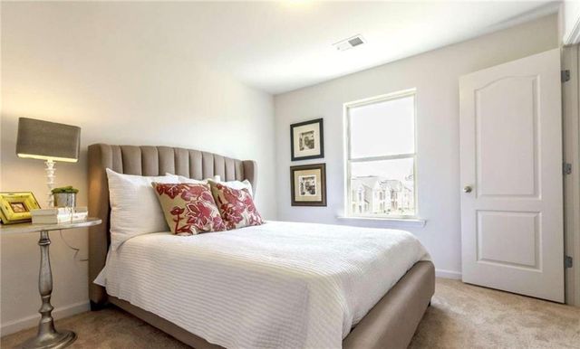 5888 Radford Loop, Fairburn, GA 30213