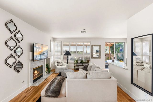 5572 Renaissance Ave. 3, San Diego, CA 92122