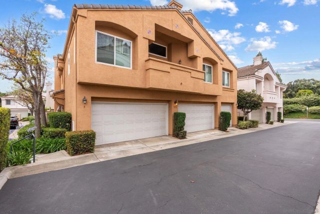 5572 Renaissance Ave. 3, San Diego, CA 92122