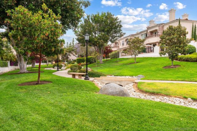 5572 Renaissance Ave. 3, San Diego, CA 92122