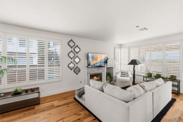 5572 Renaissance Ave. 3, San Diego, CA 92122