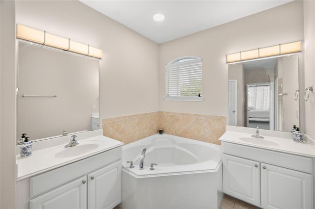 911 Fish Creek Drive, Katy, TX 77450
