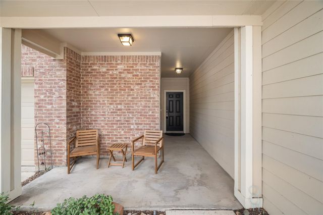 911 Fish Creek Drive, Katy, TX 77450
