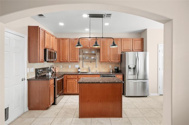 911 Fish Creek Drive, Katy, TX 77450