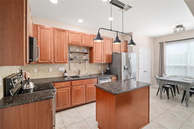 911 Fish Creek Drive, Katy, TX 77450
