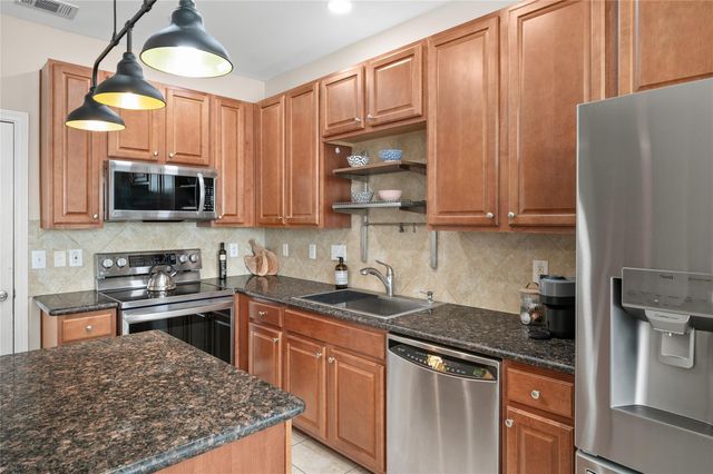 911 Fish Creek Drive, Katy, TX 77450
