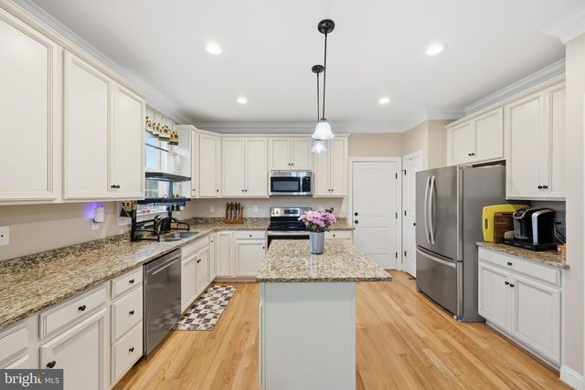 15 BRANSON CT, Inwood, WV 25428