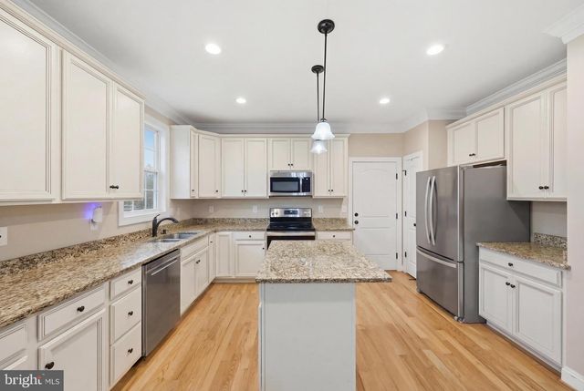 15 BRANSON CT, Inwood, WV 25428