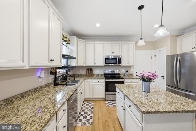 15 BRANSON CT, Inwood, WV 25428