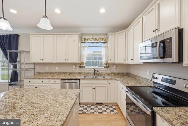 15 BRANSON CT, Inwood, WV 25428