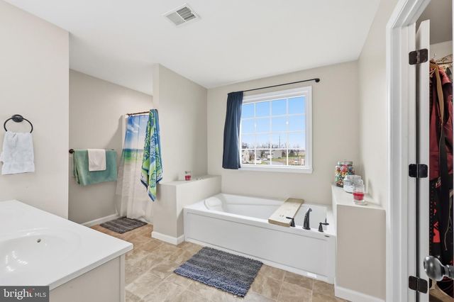 15 BRANSON CT, Inwood, WV 25428