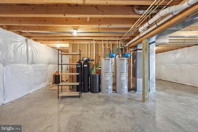 15 BRANSON CT, Inwood, WV 25428