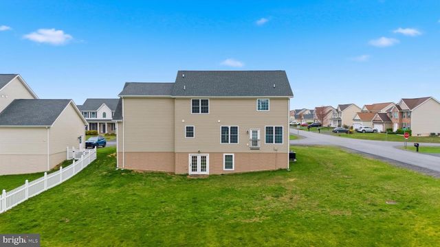 15 BRANSON CT, Inwood, WV 25428