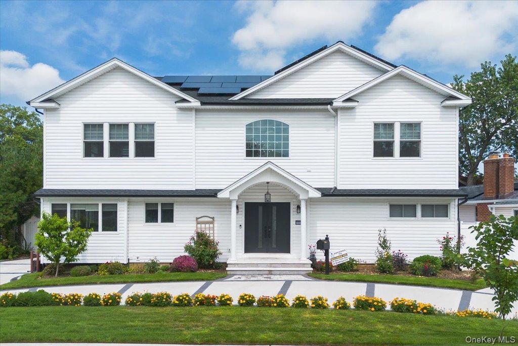 1375 Oak Lane, East Meadow, NY 11554 — photo 2