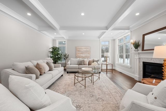 11 Wyndemere Lane, Natick, MA 01760