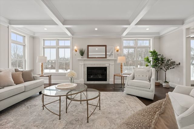 11 Wyndemere Lane, Natick, MA 01760