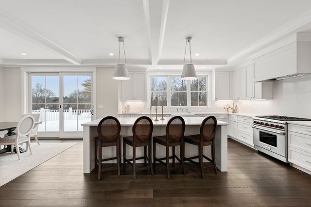 11 Wyndemere Lane, Natick, MA 01760