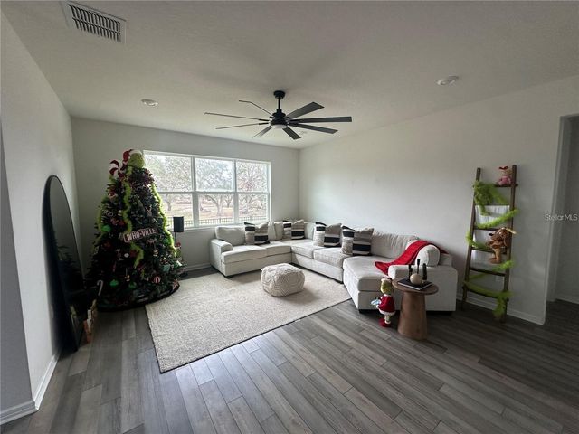 36887 HIGHLAND MEADOWS COURT, Zephyrhills, FL 33542