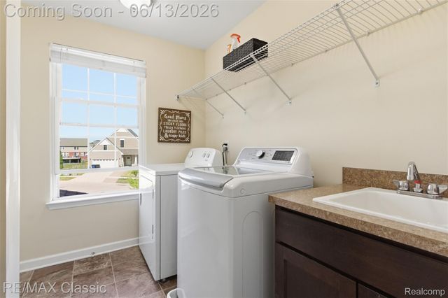 7946 Russell Drive, Westland, MI 48185