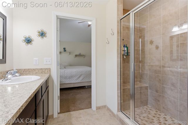 7946 Russell Drive, Westland, MI 48185