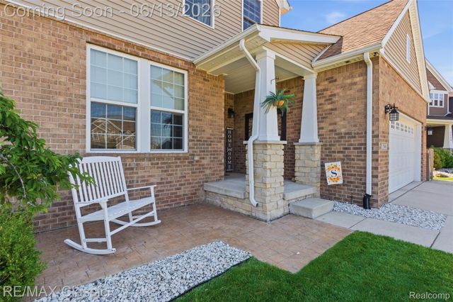 7946 Russell Drive, Westland, MI 48185