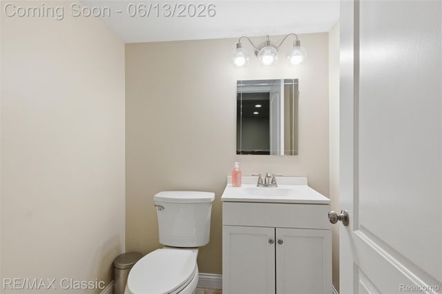 7946 Russell Drive, Westland, MI 48185