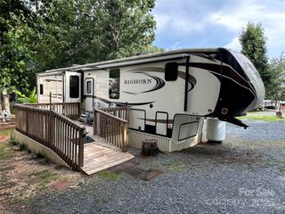 101 Marina Drive, New London, NC 28127