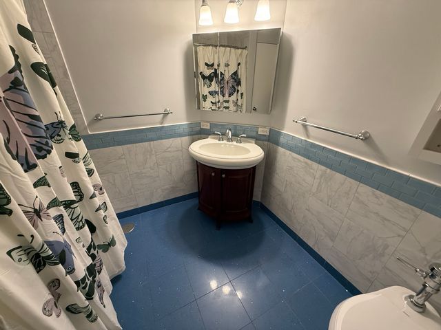 5801 N SHERIDAN Road 18C, Chicago, IL 60660