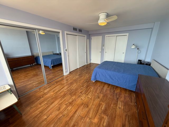 5801 N SHERIDAN Road 18C, Chicago, IL 60660