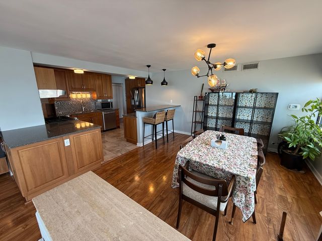 5801 N SHERIDAN Road 18C, Chicago, IL 60660