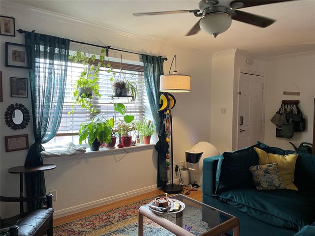 900 S Lamar BLVD 303, Austin, TX 78704