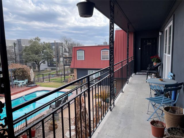 900 S Lamar BLVD 303, Austin, TX 78704