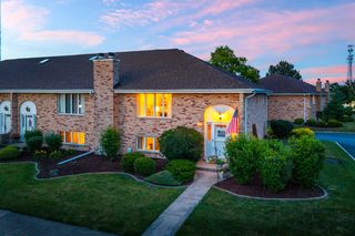 15317 S 73rd Avenue 8, Orland Park, IL 60462